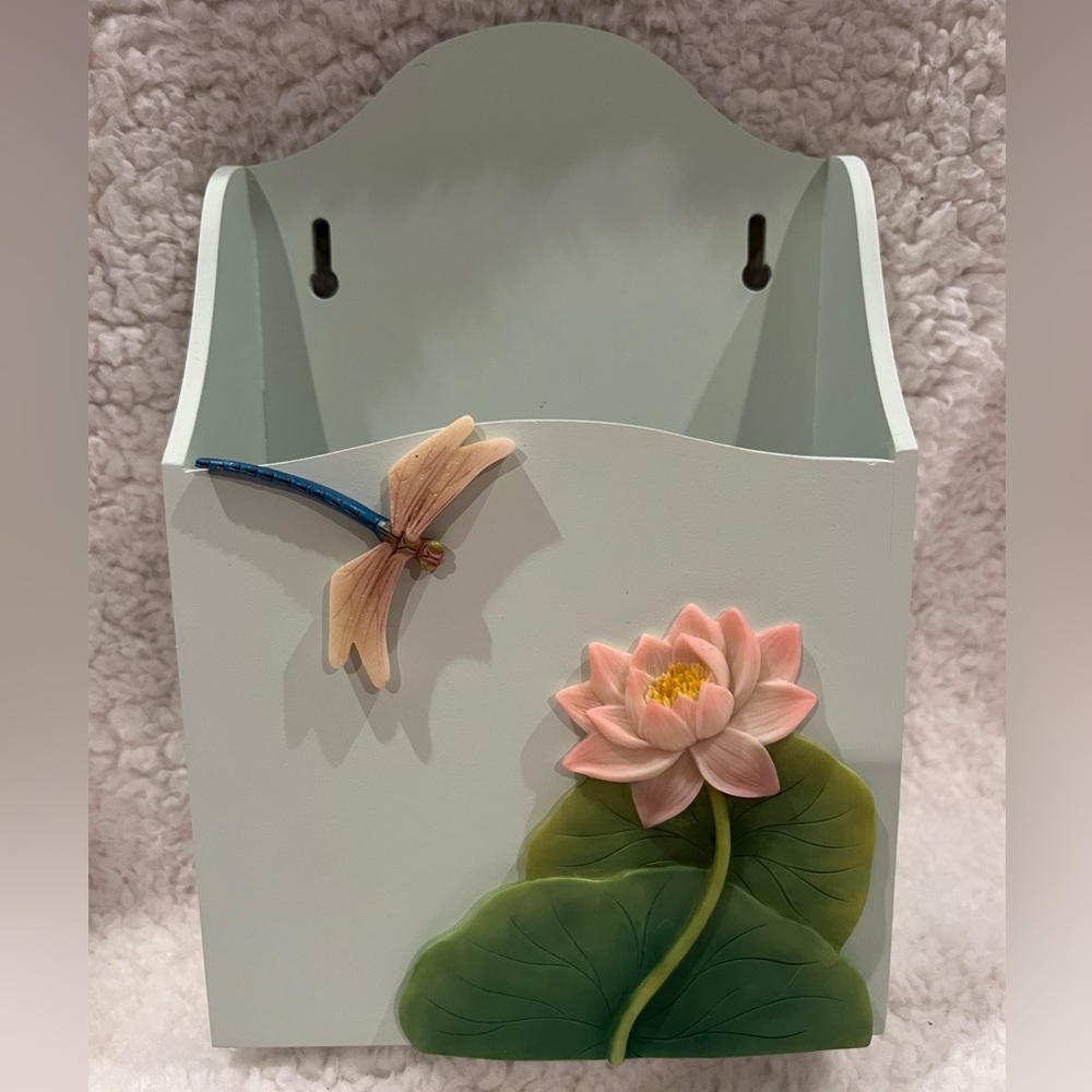 Ibis & Orchid Design Dragonfly & Waterlily Letter Holder, wood, NEW, beautiful